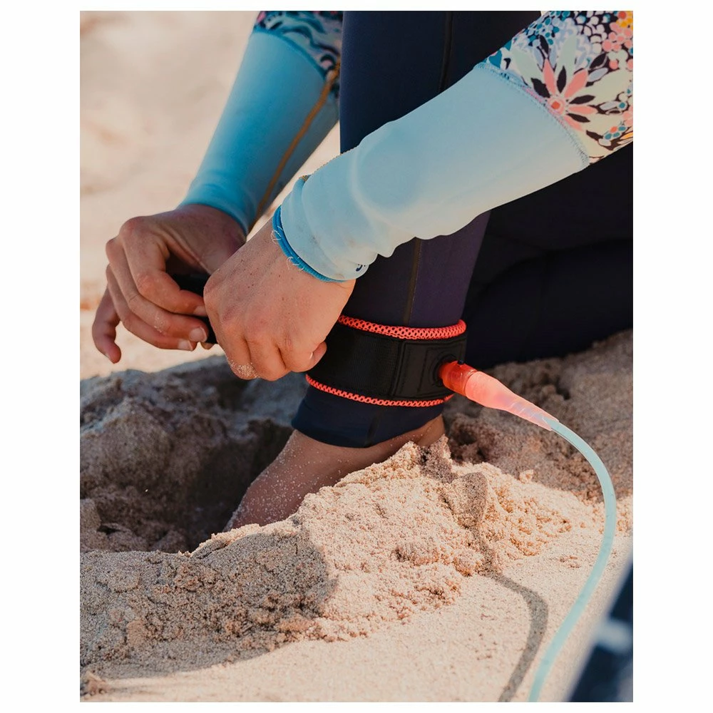 Leash Surf Creatures Pro 6" Fluro Blue Speckle Fluro Red Black 6 Leash Surf Creatures Pro 6" Fluro Blue Speckle Fluro Red Black – Image 6